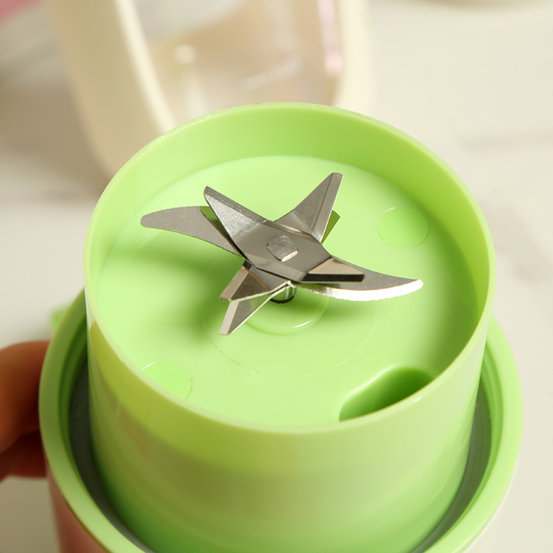 MAG+ Mini Portable Juicer V2